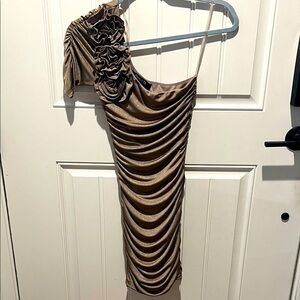 Forever 21 SMALL One-Shoulder Ruched Dress in GLITTERY SPARKY GOLD